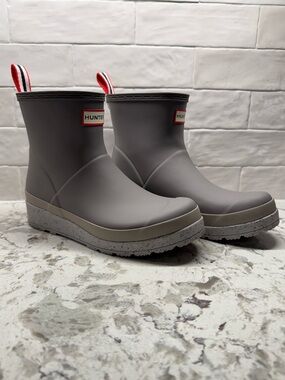 Hunter short matte grey boots, size 7, EUC
